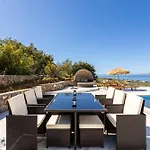 شقة Seaview Haven With Pool By The *