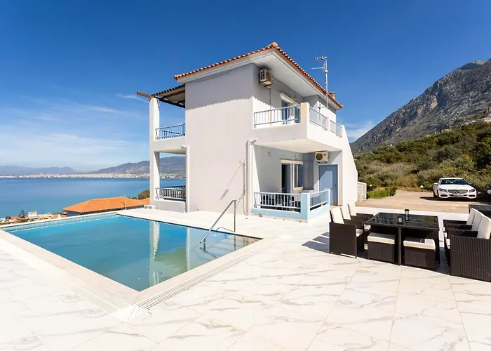 Seaview Haven With Pool By The Apartment